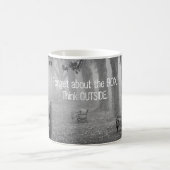 Vergessen Sie die Box, denken Sie nach draußen - P Kaffeetasse (Mittel)