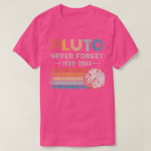 Vergessen Sie nie, Pluto Retro Style Space Science T-Shirt (Design vorne)
