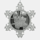 Vergessenes Grab Schneeflocken Zinn-Ornament (Vorderseite)