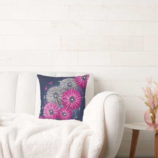 Vergessenes Unkraut Graurosa blauer Kronleuchter Kissen (Liege)