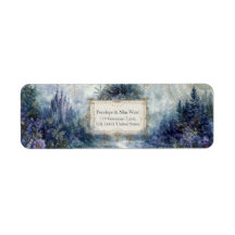 Vergoldete nebelhafte Märchenschloss-Landschaft