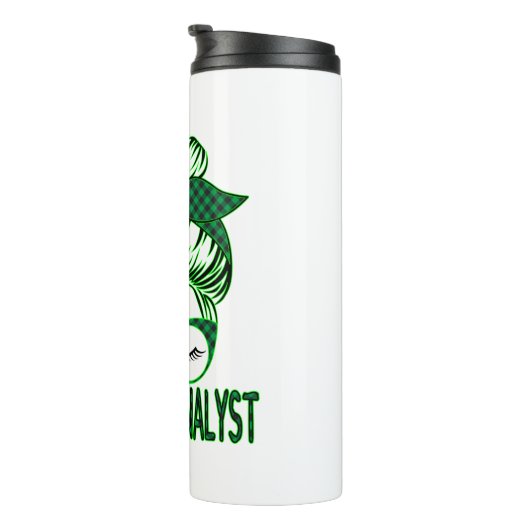 Verhaltensanalyst BCBA Messy Bun St Patrick's Day Thermosbecher (Nach rechts gedreht)