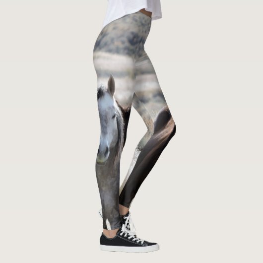 Verheerendes Feuer, Driifter und Ohye Leggings (Rechts)