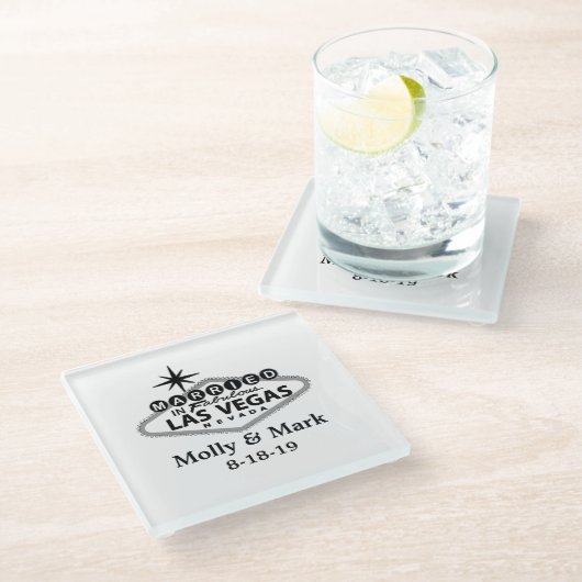 Verheiratet in Las Vegas Personalisierte Gastgesch Glasuntersetzer (Schrägansicht)