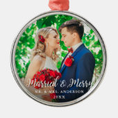 Verheiratet & Merry Wedding Foto Weihnachtsrunde W Ornament Aus Metall (Vorne)