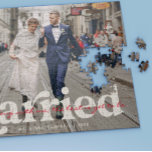 Verheiratet | Neugeborene Hochzeitsstichtag Person Puzzle<br><div class="desc">Fügen Sie Ihr eigenes Foto und Text für ein schönes, einzigartiges Geschenk hinzu. Eine besondere Art, Ihre Beziehung zu ehren! Zeichnen Sie es, sobald Sie ein einzigartiges Kunstwerk fertig gestellt haben. Immer ein Hit, egal welcher Empfänger. Bestellen Sie noch heute dieses besondere Geschenk! Wir können Ihnen ein fachlich personalisiertes Geschenk...</div>