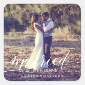 Verheiratet und froh quadratischer aufkleber (Vorderseite)