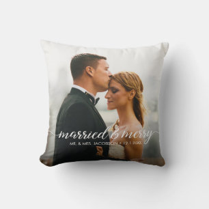 Verheiratet und fröhliche Hochzeitsfoto Erstes Wei Kissen
