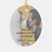 Verheiratet während eines Pandemie-Fotos der Covid Keramik Ornament (Rechts)