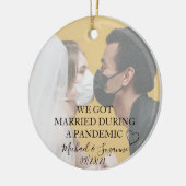 Verheiratet während eines Pandemie-Fotos der Covid Keramik Ornament (Links)