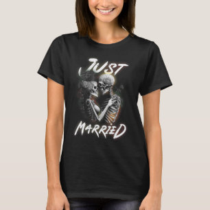 Verheiratete Halloween-Skelettbräune und Groomehe T-Shirt