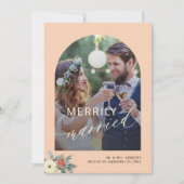 Verheiratete, schlichte 2 Fotos Hochzeit Feiertagskarte (Vorderseite)