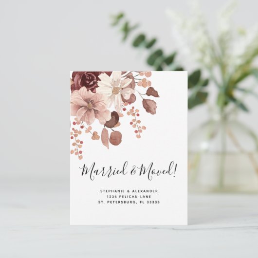 Verheiratete und bewegte Dusty-Rose BlumenEukalypt Ankündigungspostkarte (Stehend Vorderseite)