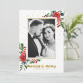 Verheiratete und frohe rote Blume Weihnachts-Foto Einladung (Stehend Vorderseite)