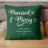 Verheiratete und fröhliche erste Weihnachtsgrün Kissen