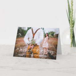 Verheiratete und fröhliche Hochzeitsankündigung Feiertagskarte