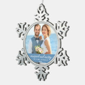 Verheiratete und fröhliche Hochzeitskalligrafie Li Schneeflocken Zinn-Ornament (Rechts)