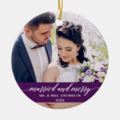 Verheiratete und fröhliche Hochzeitskalligraphie L Keramik Ornament (Vorne)
