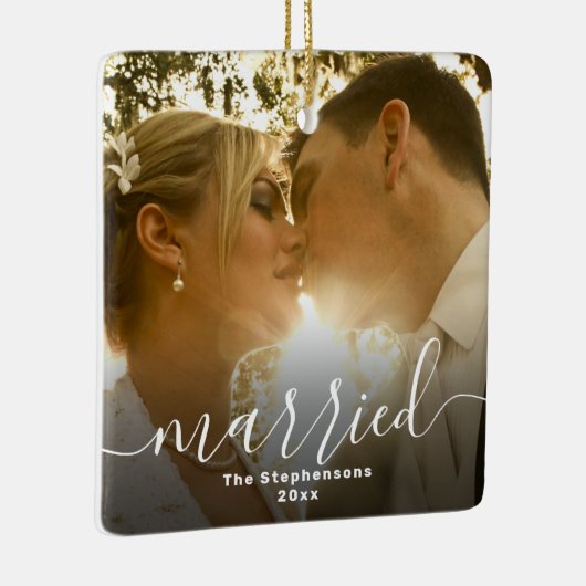 Verheiratetes, elegantes Skriptüberlagertes zweise Keramikornament (Rechts)