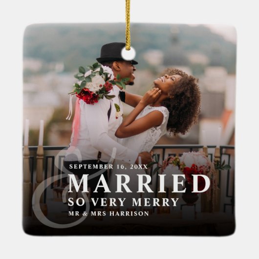 Verheiratetes und so sehr fröhliches Foto Hochzeit Keramikornament (Rückseite)