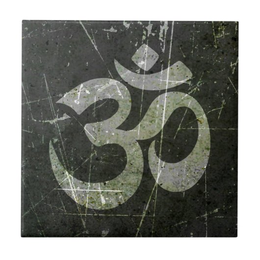 Verkratztes und getragenes Yoga-OM-Symbol Fliese (Vorderseite)
