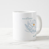 Verlangsamt, nicht zu spät - der weiße Lotus Jumbo-Tasse (Vorderseite Rechts)
