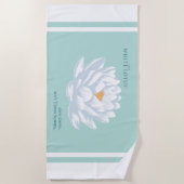 Verlangsamt, nicht zu spät - der weiße Lotus Strandtuch (Vorderseite)