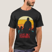 Verlass nur Pawprints Wanderhunde Retro Sonnenunte T-Shirt (Vorderseite)