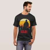 Verlass nur Pawprints Wanderhunde Retro Sonnenunte T-Shirt (Vorne ganz)