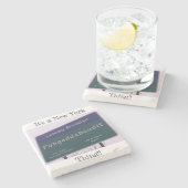 Verlassen von Brooklyn New York Fuhgeddaboudit Steinuntersetzer (Seitenansicht)