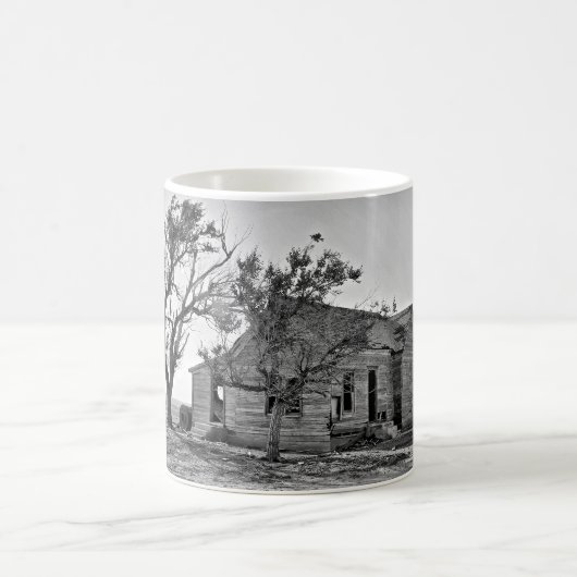 Verlassene Farm auf Kaffeetasse (Mittel)