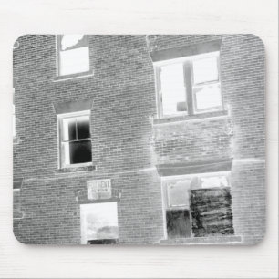 Verlassene Wohnung für Miete - Negativ Mousepad