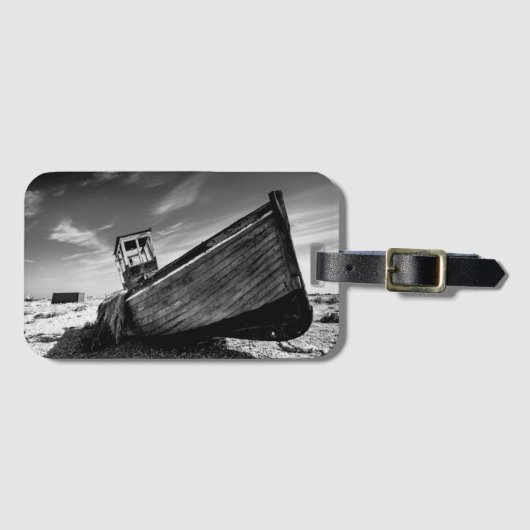 Verlassenes Boot auf Dungeness Strand Gepäckanhänger (Vorderseite (Horizontal))