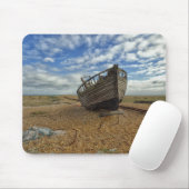 Verlassenes hölzernes Fischerboot | Dungeness Mousepad (Mit Mouse)
