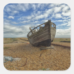 Verlassenes hölzernes Fischerboot Dungeness Quadratischer Aufkleber