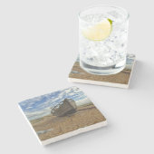 Verlassenes hölzernes Fischerboot | Dungeness Steinuntersetzer (Seitenansicht)