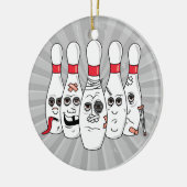 verletzter Bowling Buttone Cartoon Keramik Ornament (Links)