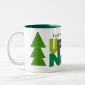 Verliert in der großen Tasse im Norden (Links)