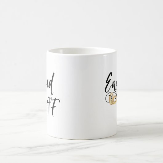 Verlobt AF lustige Hochzeitsgoldene Rings Handgesc Kaffeetasse (Mittel)