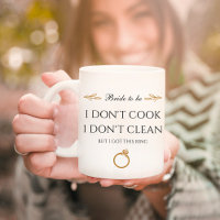 Verlobte Braut als Kaffee-Tasse