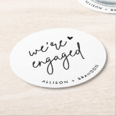 Verlobte Partei für Minimalistisches modernes Enga Runder Pappuntersetzer (Angewinkelt)