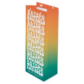 Verlobter Retro-Text Geschenktüte Für Weinflaschen (Vorderseite Schrägansicht)