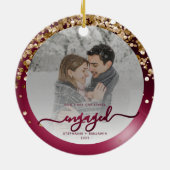 Verlobtes Foto Burgundy Gold Keramik Ornament (Hinten)