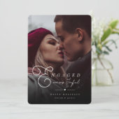 Verlobtes und sehr fröhliches klassisches Minimali Einladung (Stehend Vorderseite)