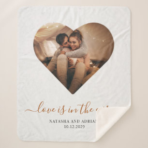 Verlobung Foto Liebe ist in der Air Happy Couple Sherpadecke