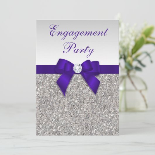 Verlobung Silver Sequins Deep Royal Lila Bow Einladung (Stehend Vorderseite)