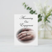 Verlobungs-Mitteilungs-Hand mit Ring Ankündigungspostkarte (Stehend Vorderseite)
