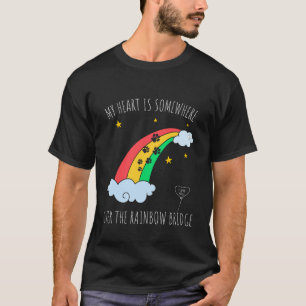 Verlust einer geliebten Katze Hund. Regenbogenbrüc T-Shirt