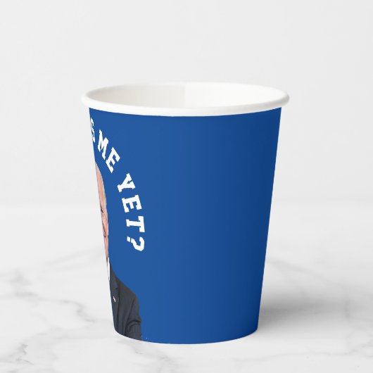 Vermagst du Joe Biden noch? Pappbecher (Links)