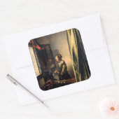 Vermeer - Mädchen, die einen Buchstaben in einem o Quadratischer Aufkleber (Umschlag)